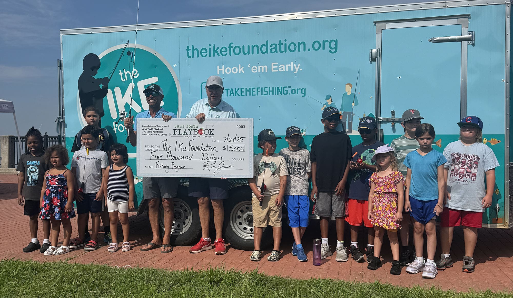Ike Foundation and Jaws Youth Playbook Fishing Event Empowers At-Risk Youth
